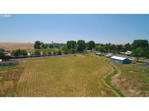 307 N Mill Street Grass Valley OR 97029