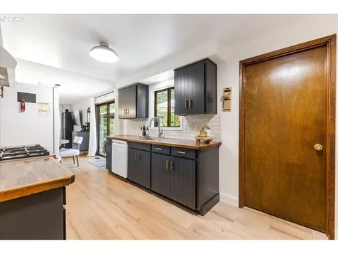 21035 S Mossy Rock Court Oregon City OR 97045