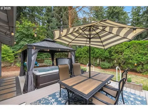 21035 S Mossy Rock Court Oregon City OR 97045