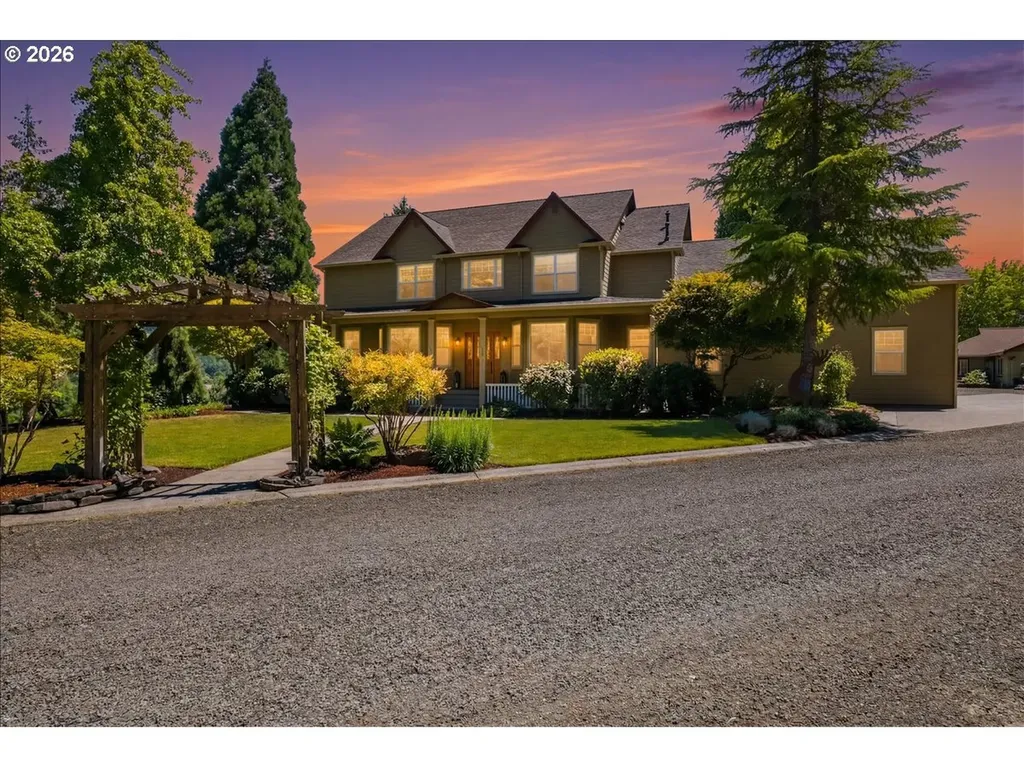 106 Green Valley Road Oakland OR 97462