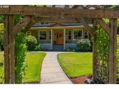 106 Green Valley Road Oakland OR 97462