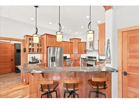 106 Green Valley Road Oakland OR 97462