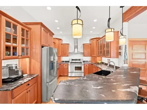 106 Green Valley Road Oakland OR 97462
