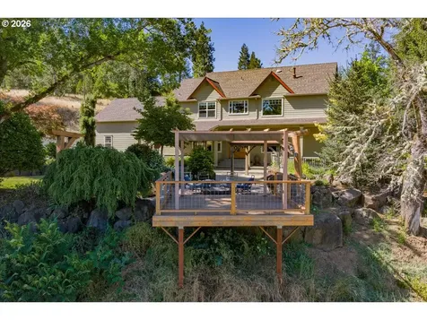 106 Green Valley Road Oakland OR 97462