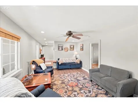 106 Green Valley Road Oakland OR 97462