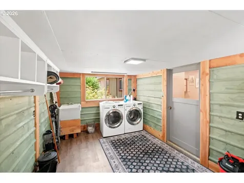 106 Green Valley Road Oakland OR 97462