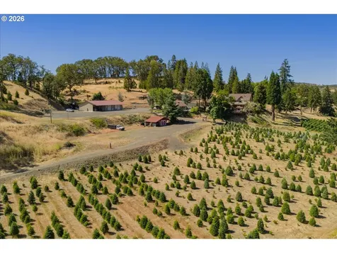 106 Green Valley Road Oakland OR 97462