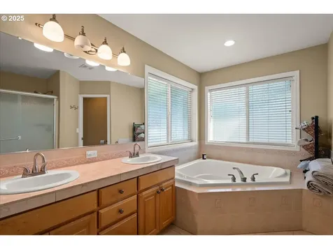 18000 NE 26th Street Vancouver WA 98684