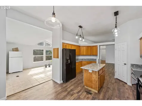93762 Nabb Lane North Bend OR 97459