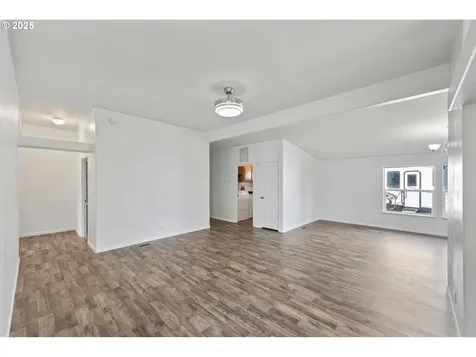 93762 Nabb Lane North Bend OR 97459