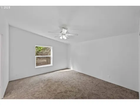93762 Nabb Lane North Bend OR 97459