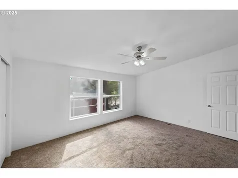 93762 Nabb Lane North Bend OR 97459