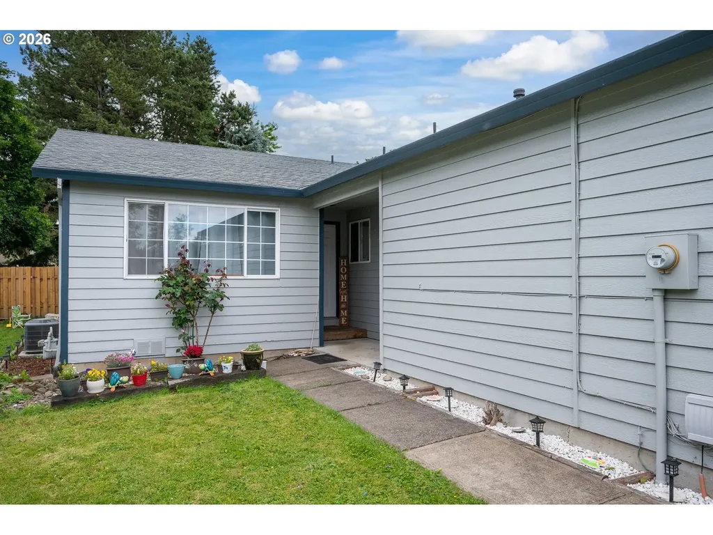 418 SE 34th Circle Troutdale OR 97060