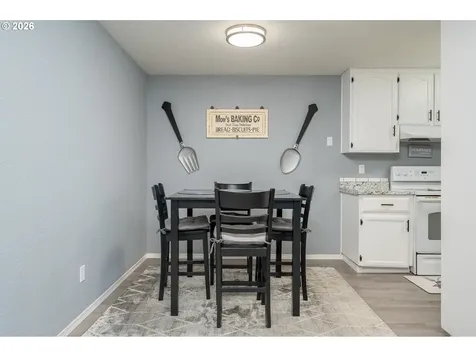 418 SE 34th Circle Troutdale OR 97060
