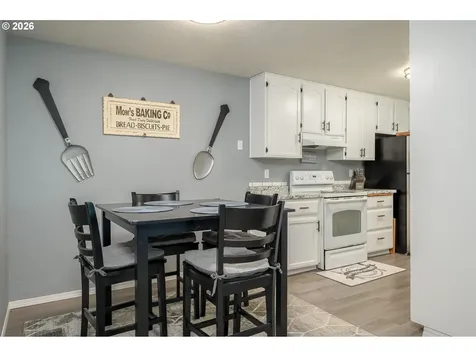 418 SE 34th Circle Troutdale OR 97060