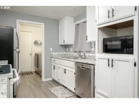 418 SE 34th Circle Troutdale OR 97060