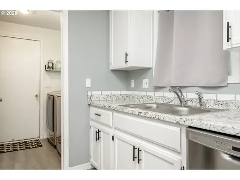 418 SE 34th Circle Troutdale OR 97060