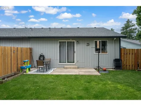 418 SE 34th Circle Troutdale OR 97060