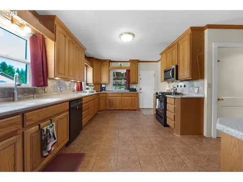 92289 Svensen Market Road Astoria OR 97103