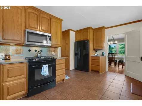92289 Svensen Market Road Astoria OR 97103