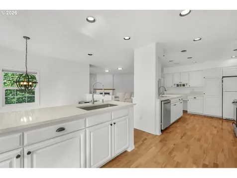 16582 SW Mcgwire Court Beaverton OR 97007