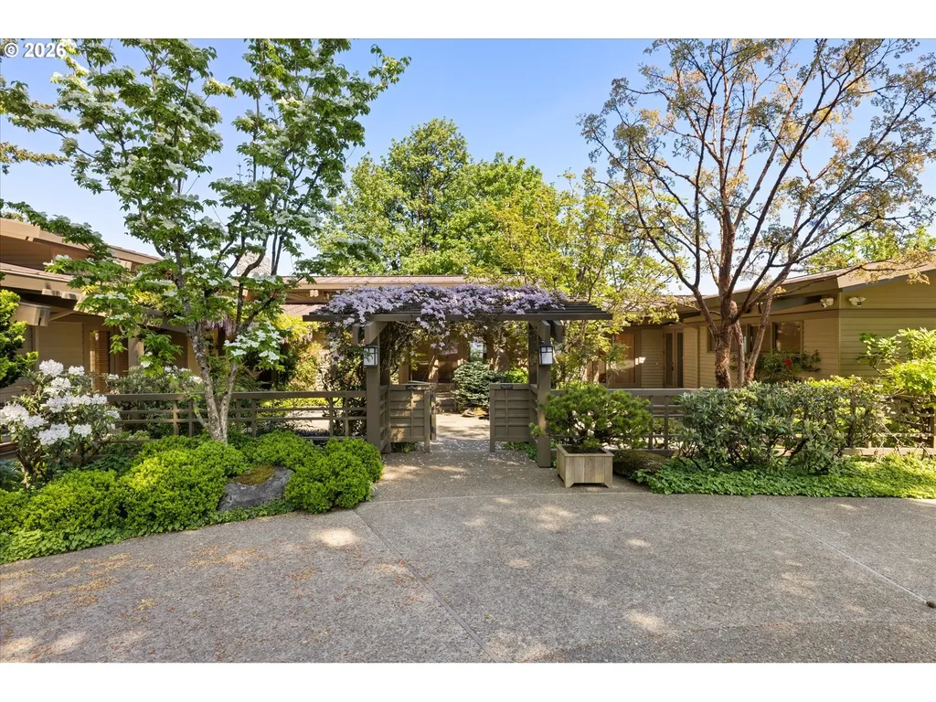 1117 SW Mitchell Lane Portland OR 97239