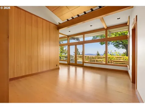 1117 SW Mitchell Lane Portland OR 97239