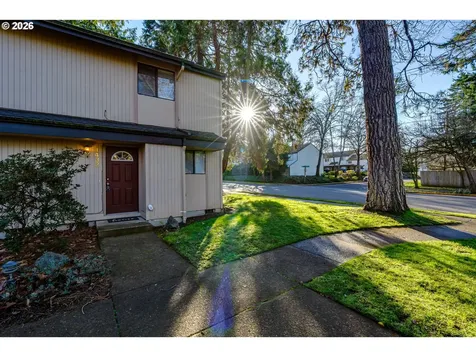 1432 Fetters Loop Eugene OR 97402