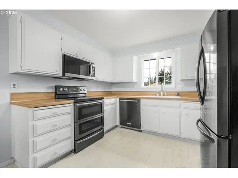 3715 E Madrona Drive Newberg OR 97132