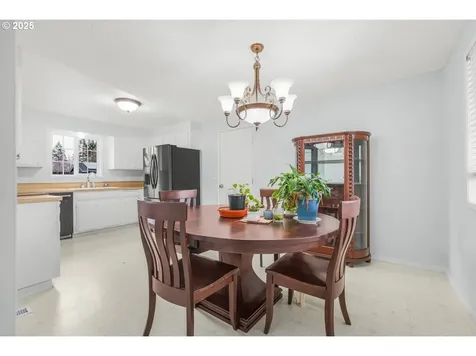 3715 E Madrona Drive Newberg OR 97132