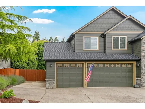 1401 Ranier Loop NW Salem OR 97304