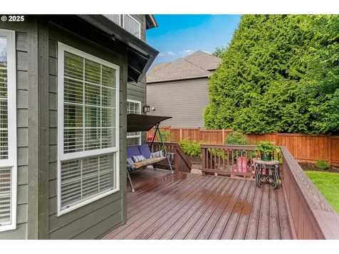 1401 Ranier Loop NW Salem OR 97304
