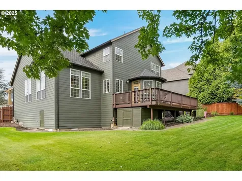 1401 Ranier Loop NW Salem OR 97304