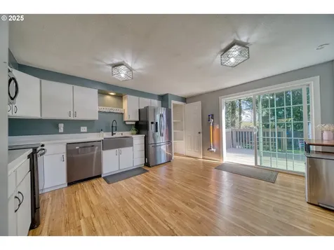 2440 6th Street Columbia City OR 97018