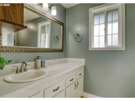 2440 6th Street Columbia City OR 97018
