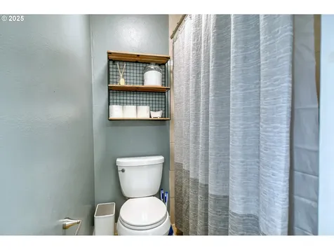 2440 6th Street Columbia City OR 97018