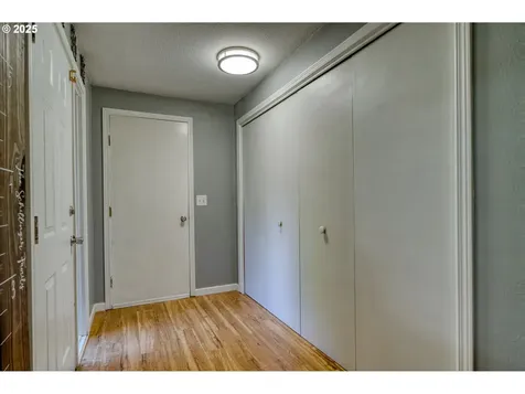 2440 6th Street Columbia City OR 97018