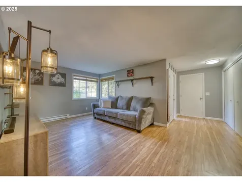 2440 6th Street Columbia City OR 97018