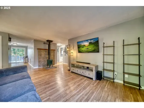 2440 6th Street Columbia City OR 97018
