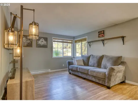 2440 6th Street Columbia City OR 97018