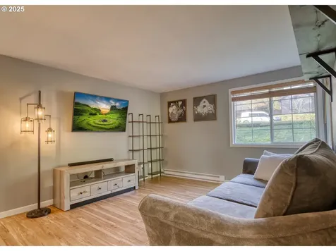 2440 6th Street Columbia City OR 97018