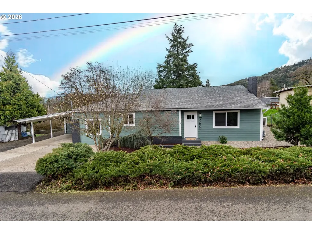 765 W Rainbow Street Roseburg OR 97471