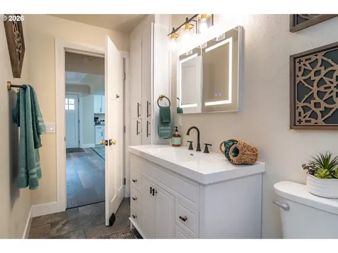 765 W Rainbow Street Roseburg OR 97471