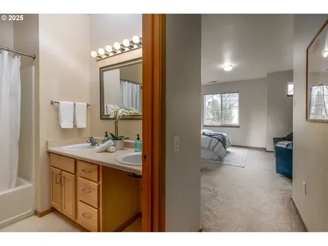 606 SW Dillan Drive Beaverton OR 97006