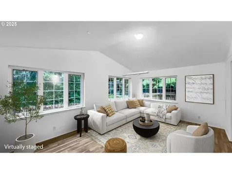 100 Seagrove Loop Lincoln City OR 97367