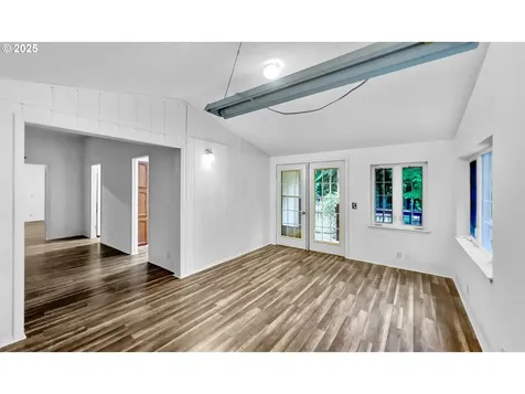 100 Seagrove Loop Lincoln City OR 97367