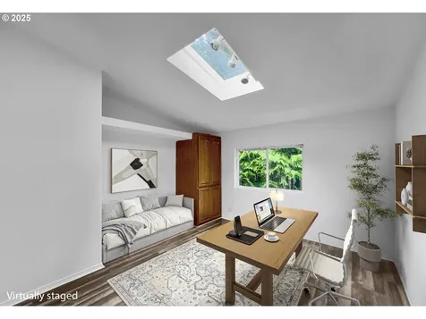 100 Seagrove Loop Lincoln City OR 97367