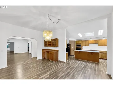100 Seagrove Loop Lincoln City OR 97367