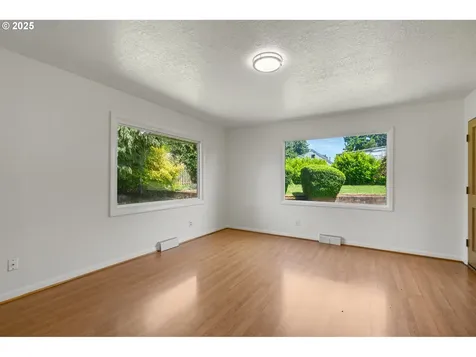 881 Linn Avenue Oregon City OR 97045