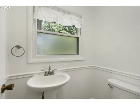 881 Linn Avenue Oregon City OR 97045